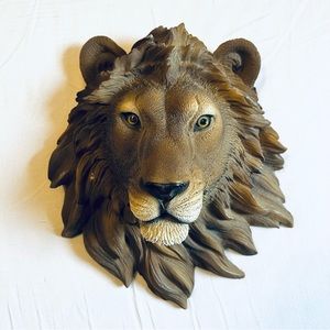 Lion Head Wall Plaque 🦁